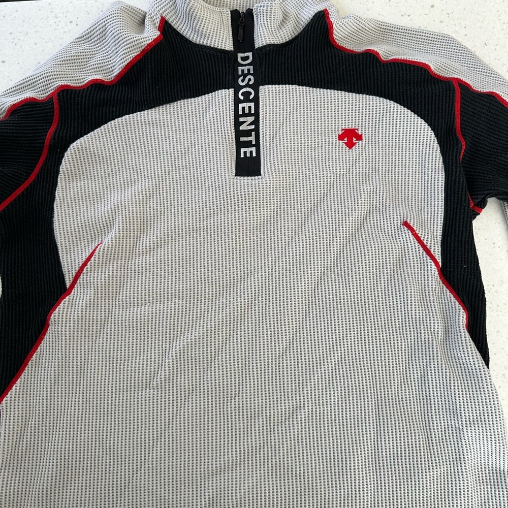 Descente Black and White Quarter-Zip Top